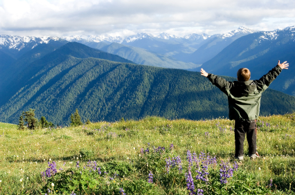 child-with-mountains